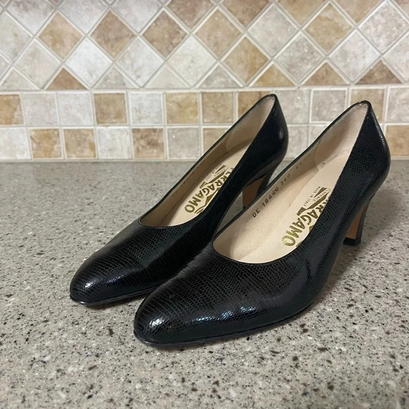 Salvatore Ferragamo Shoes - Salvatore Ferragamo Women’s Black Heel in Size 6.5 AA